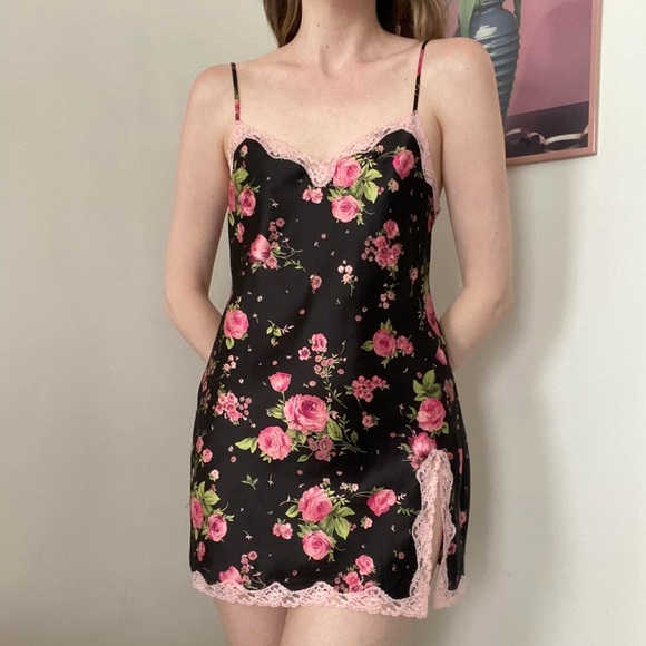 Victoria's Secret Other - Victoria's Secret Floral Slip